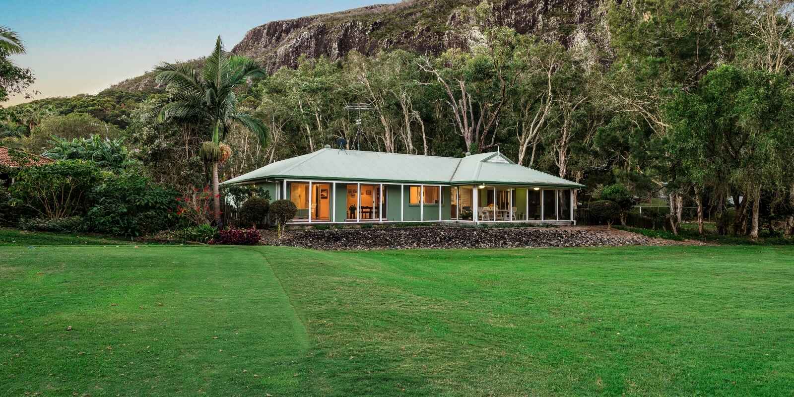 97 Suncoast Beach Drive Mount Coolum
