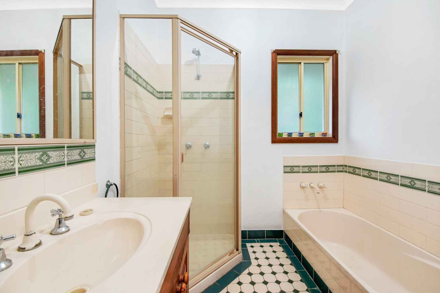 4 Century Court Mount Coolum