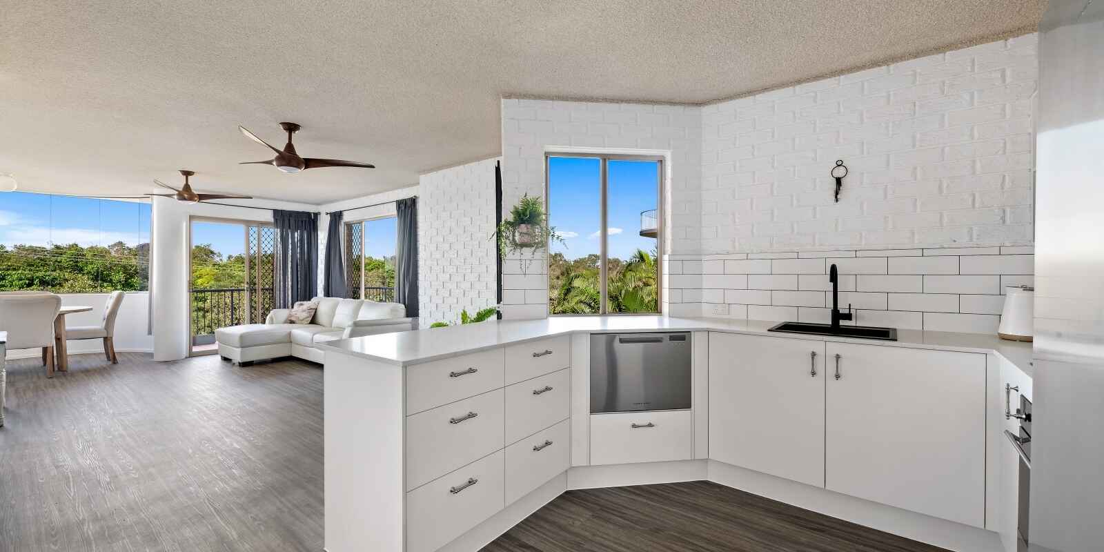 5/8 First Avenue Coolum Beach