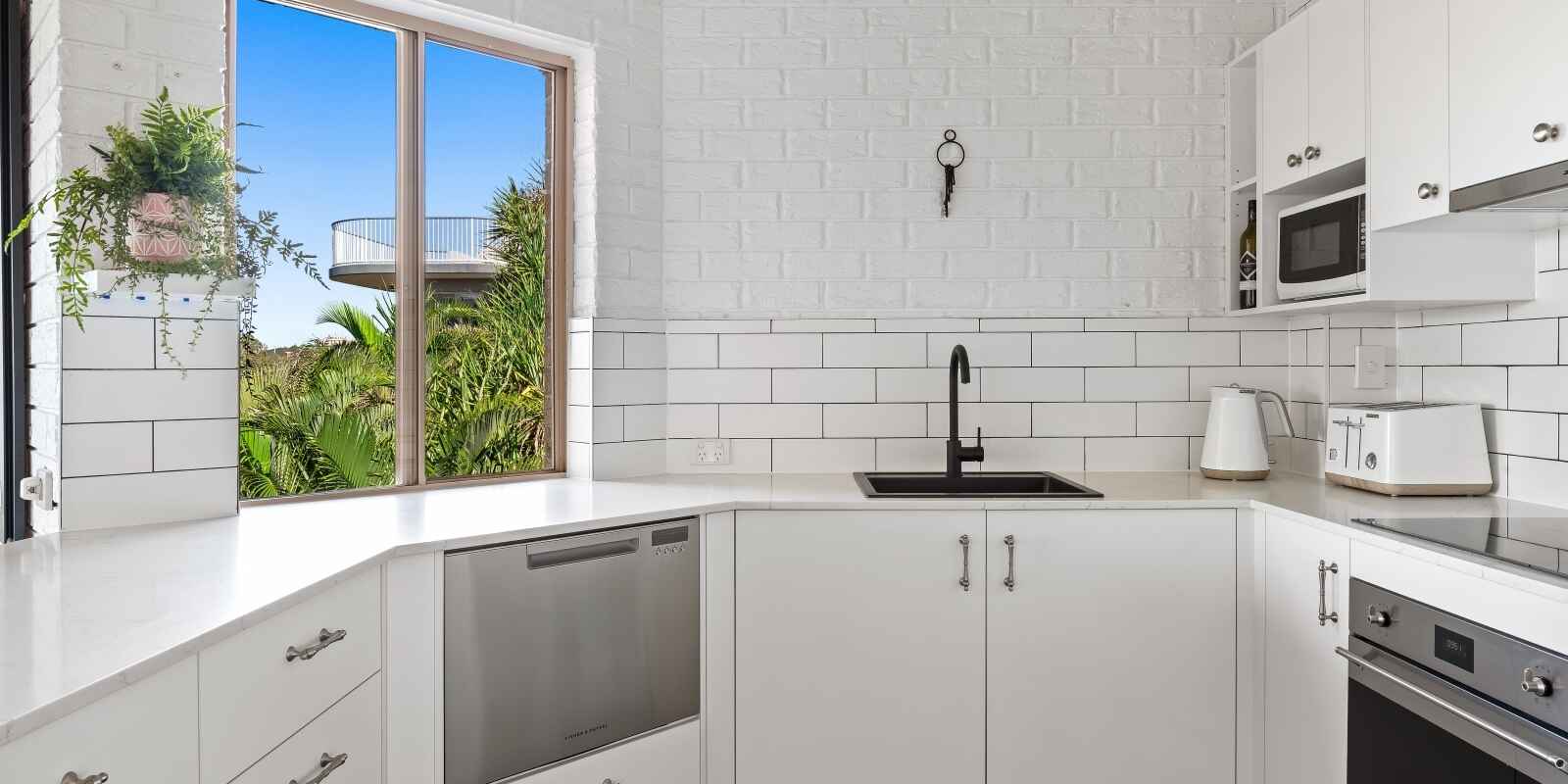 5/8 First Avenue Coolum Beach