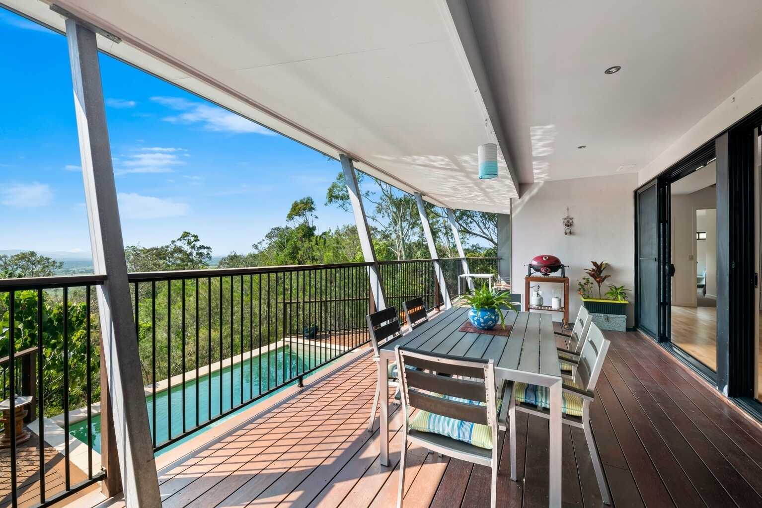 15 Noonameena Court Mount Coolum