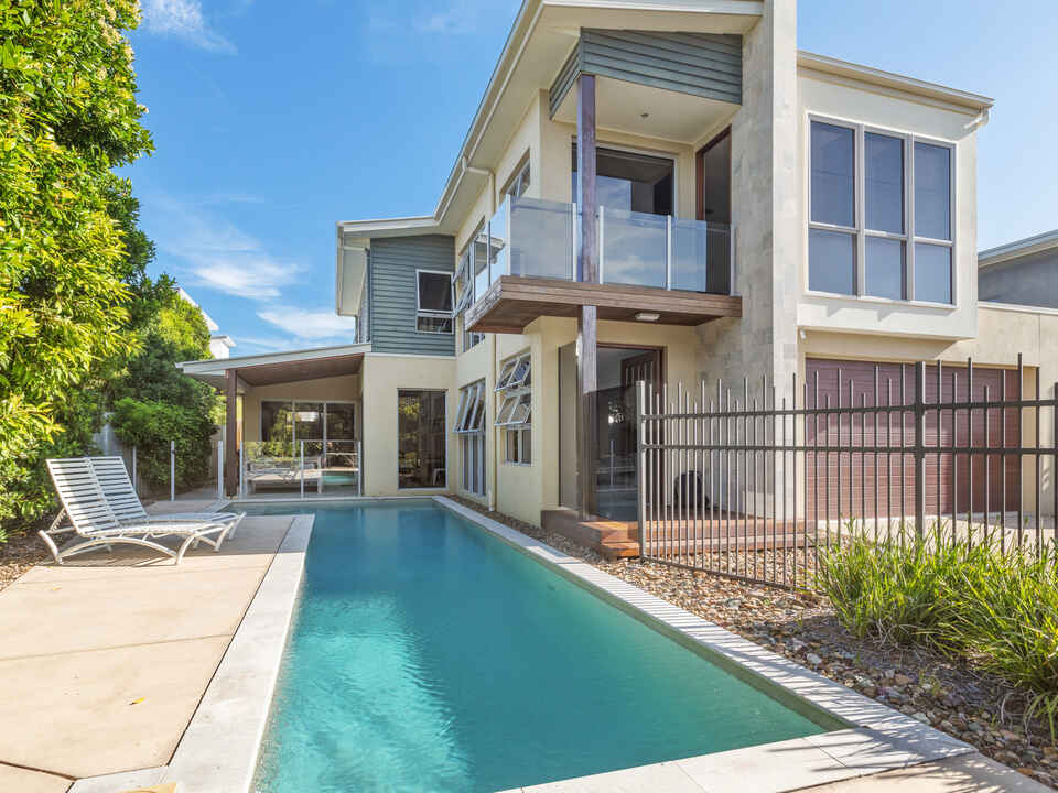 10  Beach Haven Place Mount Coolum