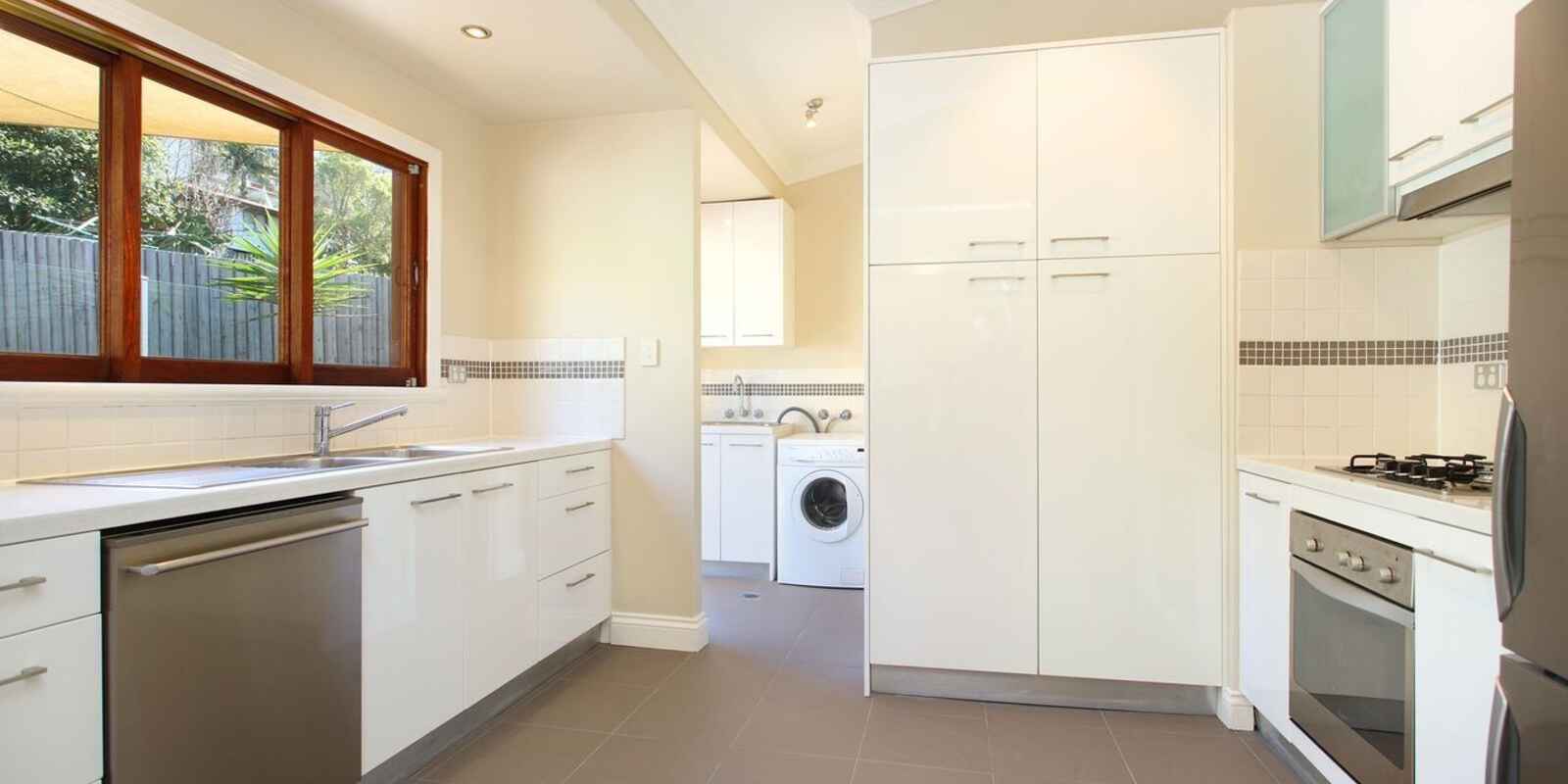 4 Lower Clifton Terrace Red Hill 4 Lower Clifton Terrace Red Hill