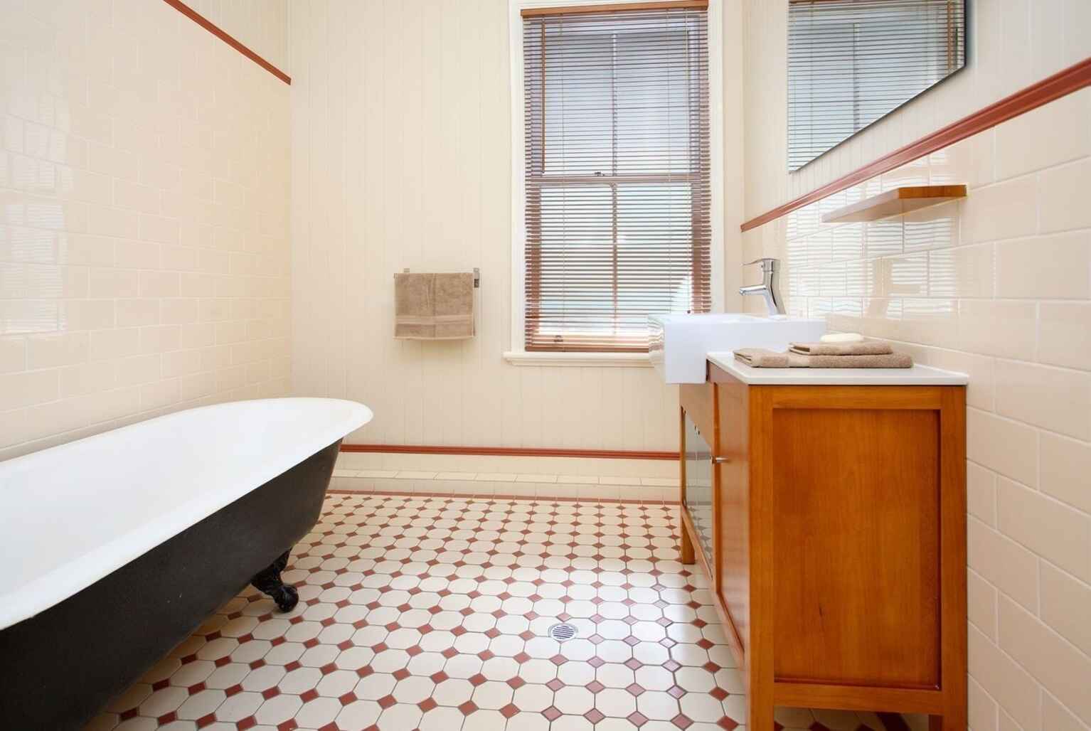 4 Lower Clifton Terrace Red Hill 4 Lower Clifton Terrace Red Hill