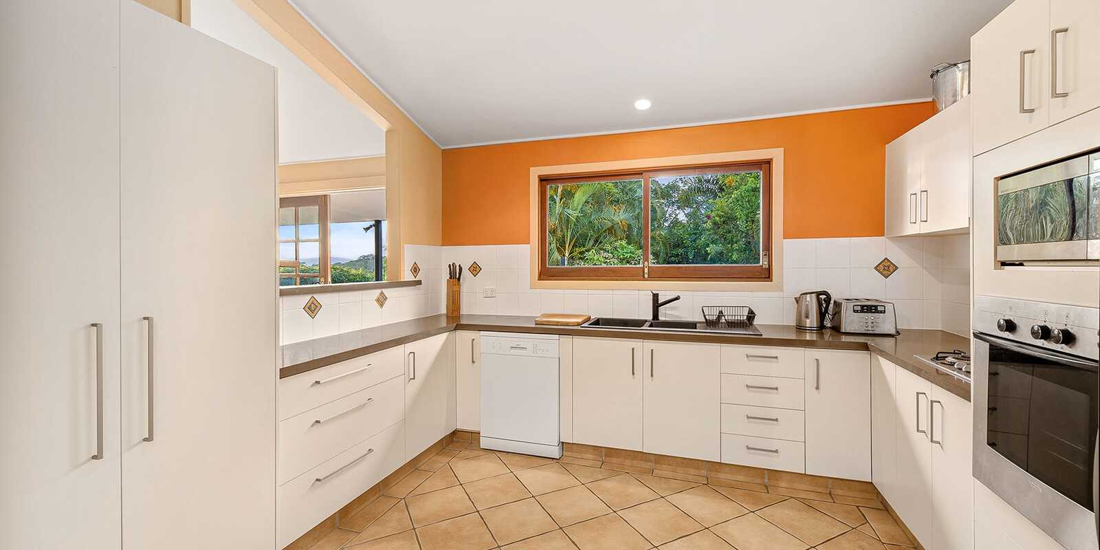 6 Kara Court Yaroomba