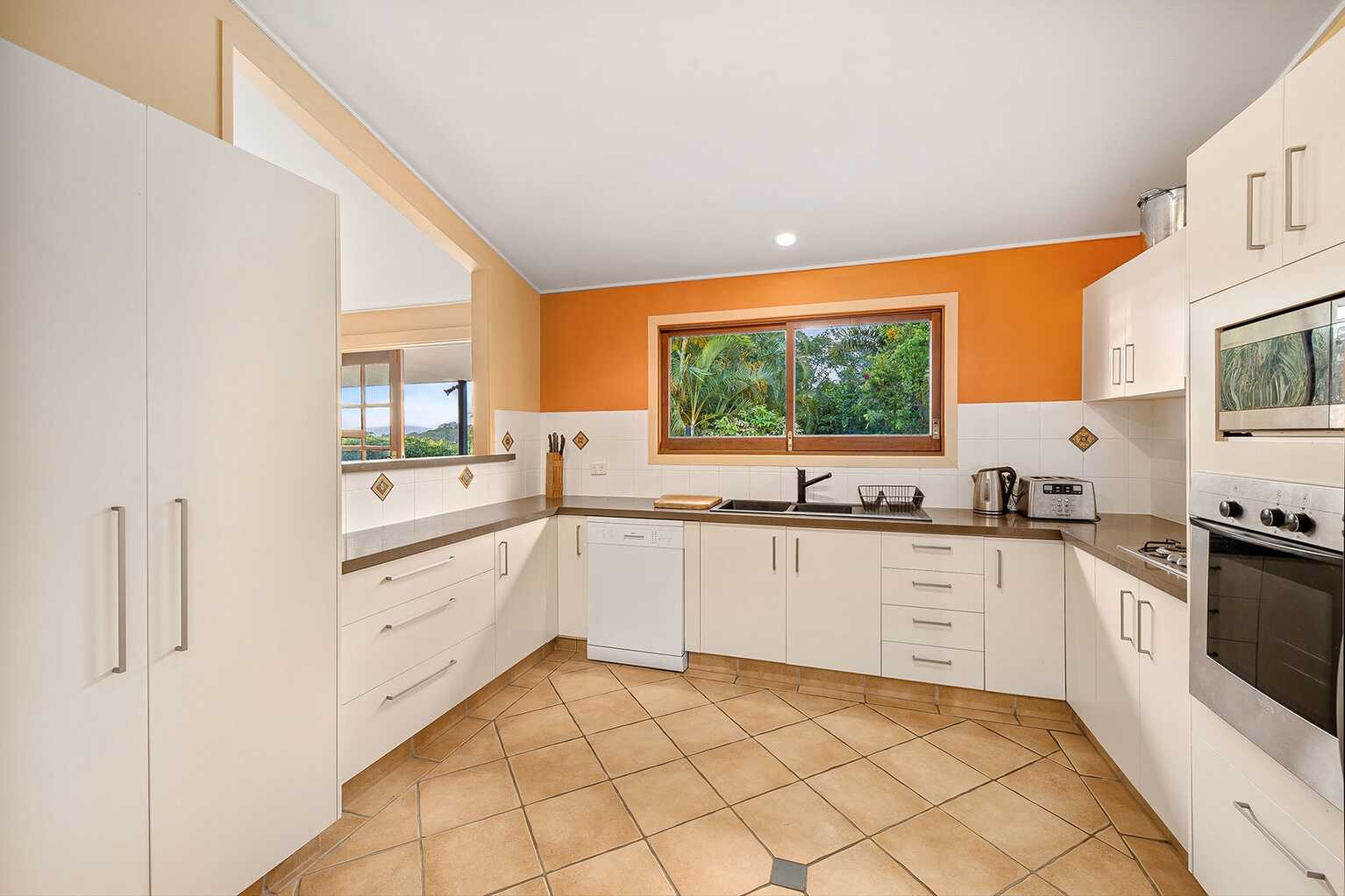 6 Kara Court Yaroomba