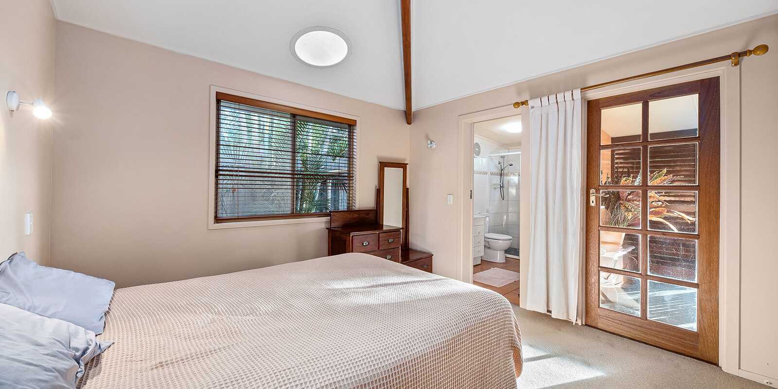 6 Kara Court Yaroomba