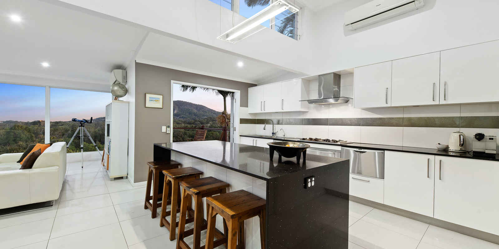 11 Binnea Street Yaroomba 11 Binnea Street Yaroomba