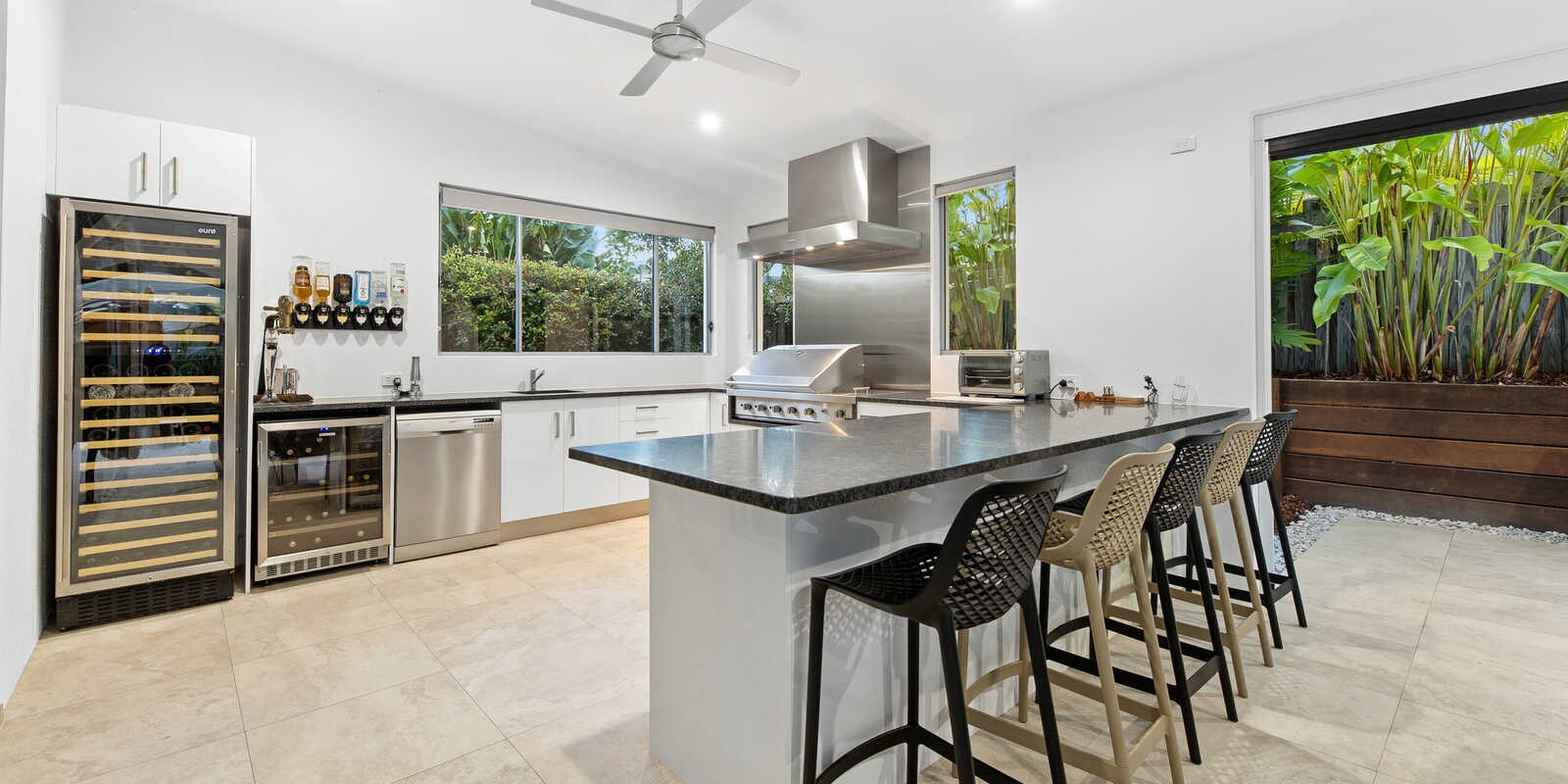 20 Vantage Drive Yaroomba 20 Vantage Drive Yaroomba