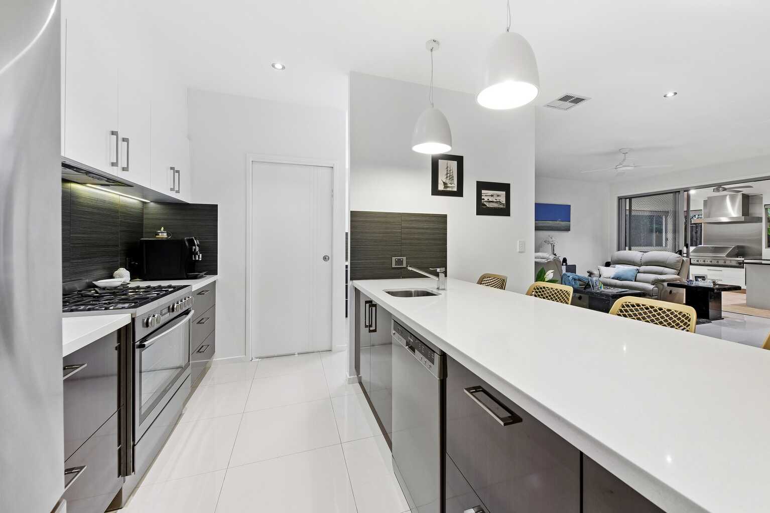 20 Vantage Drive Yaroomba 20 Vantage Drive Yaroomba