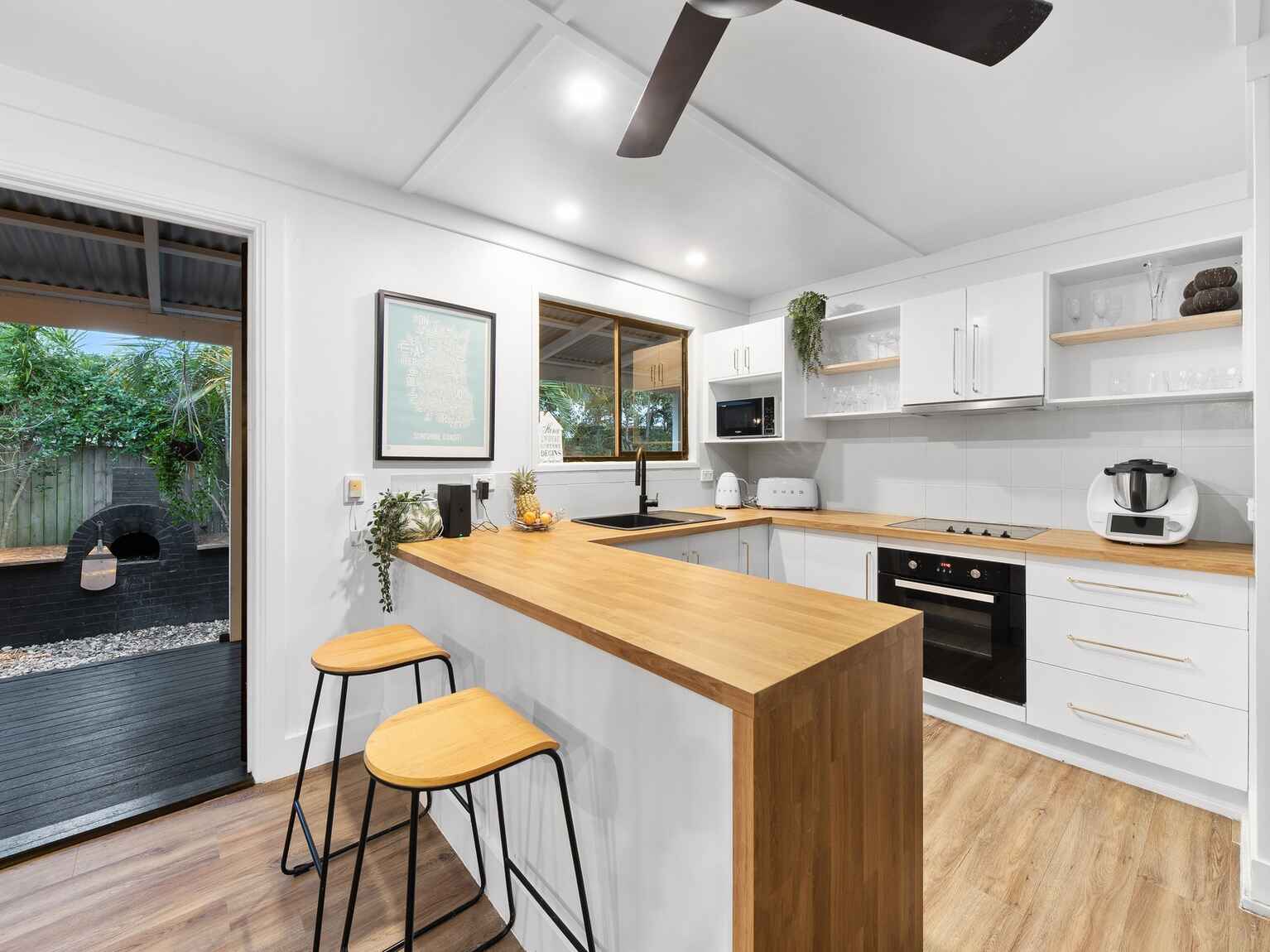 House For Sale 13 Cooroy Noosa Road Tewantin