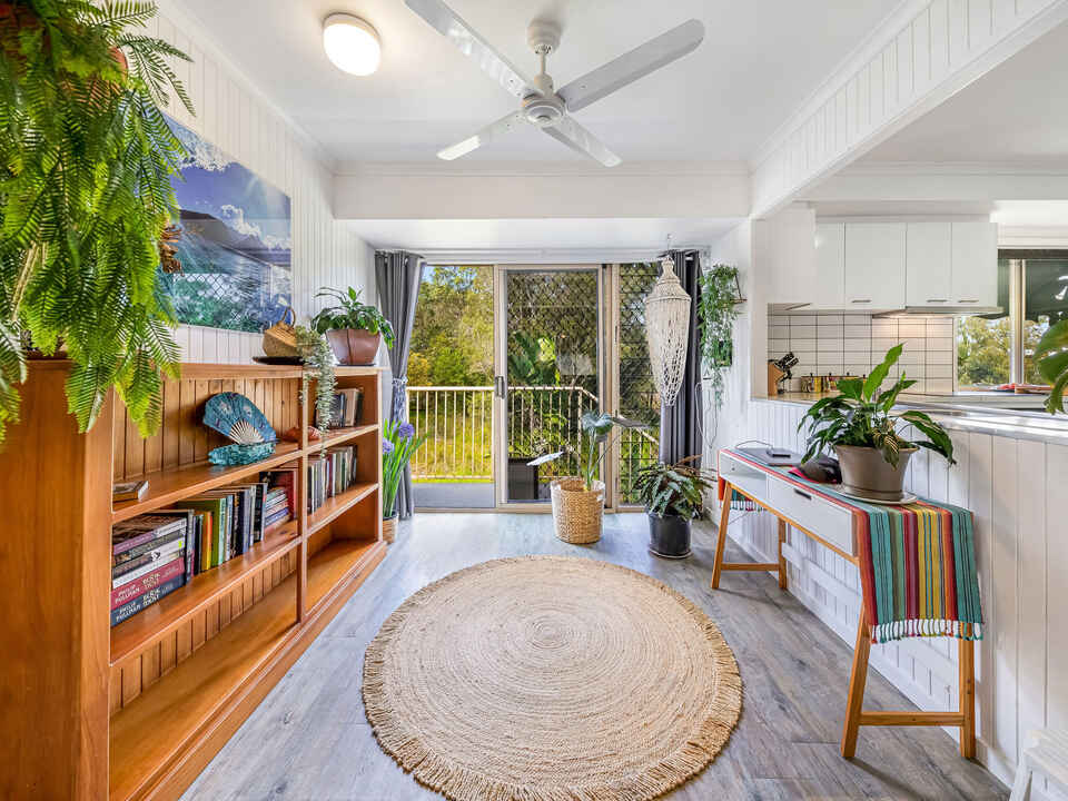 4/40 Jarnahill Drive Mount Coolum