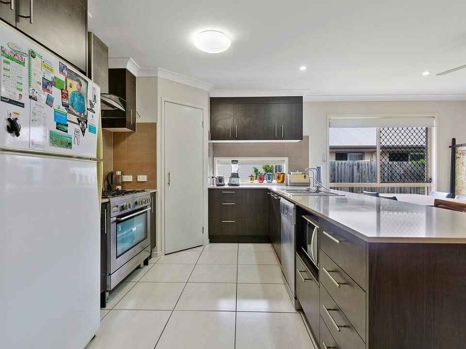 64 Sandhurst Crescent Peregian Springs