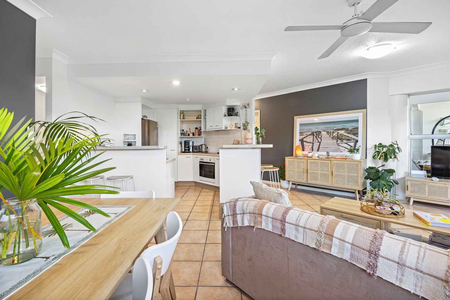 2/23 Beach Road Coolum Beach