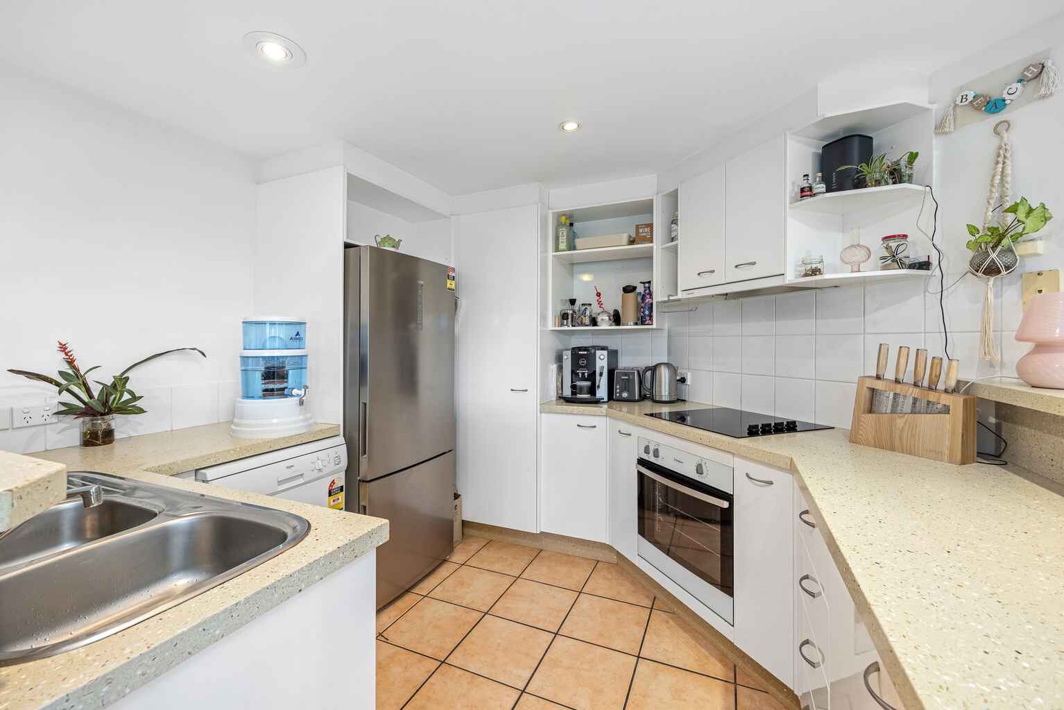 2/23 Beach Road Coolum Beach