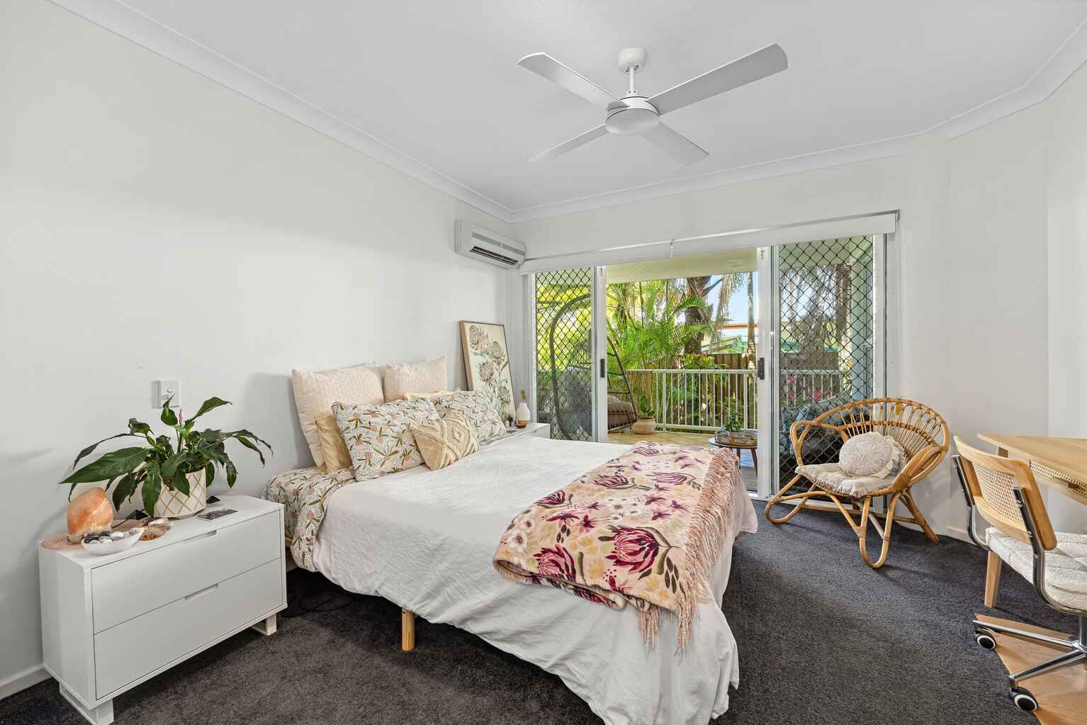 2/23 Beach Road Coolum Beach