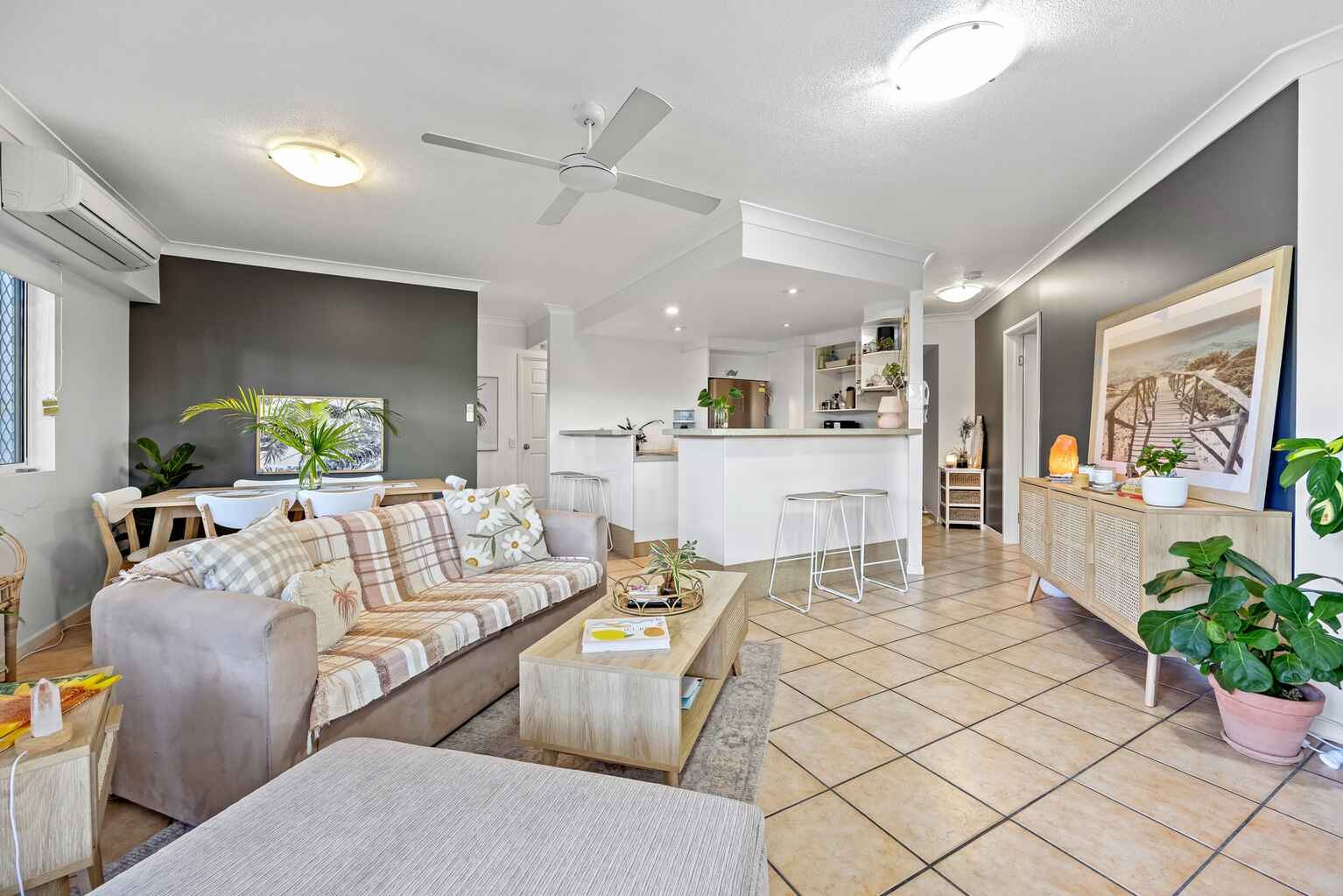 2/23 Beach Road Coolum Beach