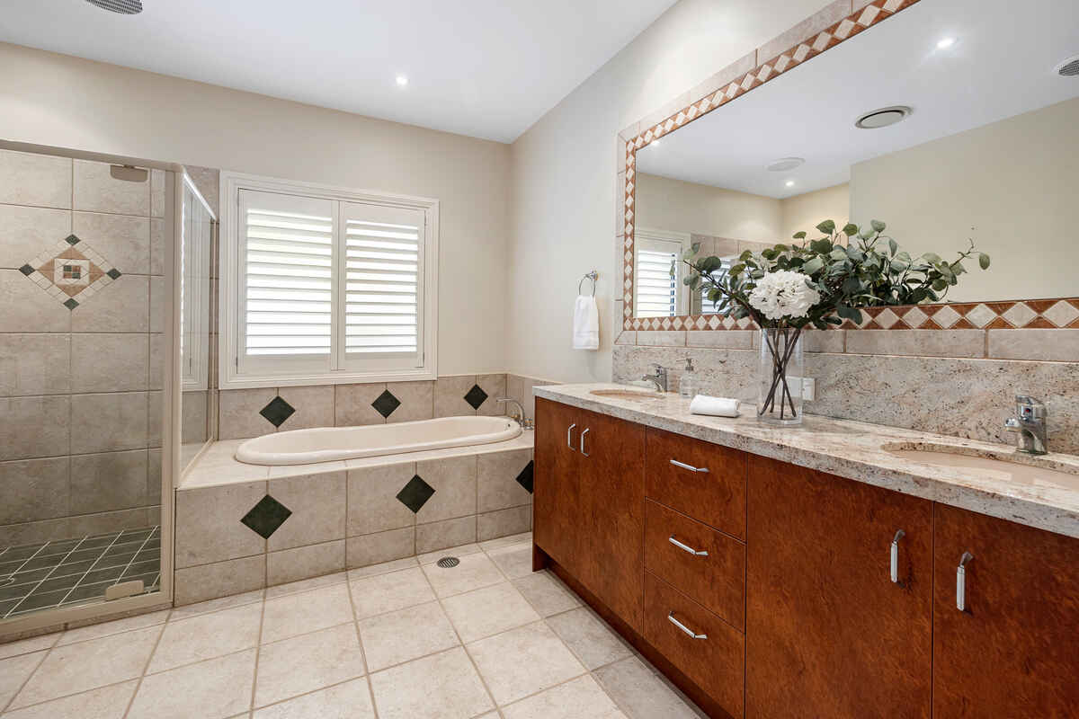 10 Putters Lane Peregian Springs 10 Putters Lane Peregian Springs