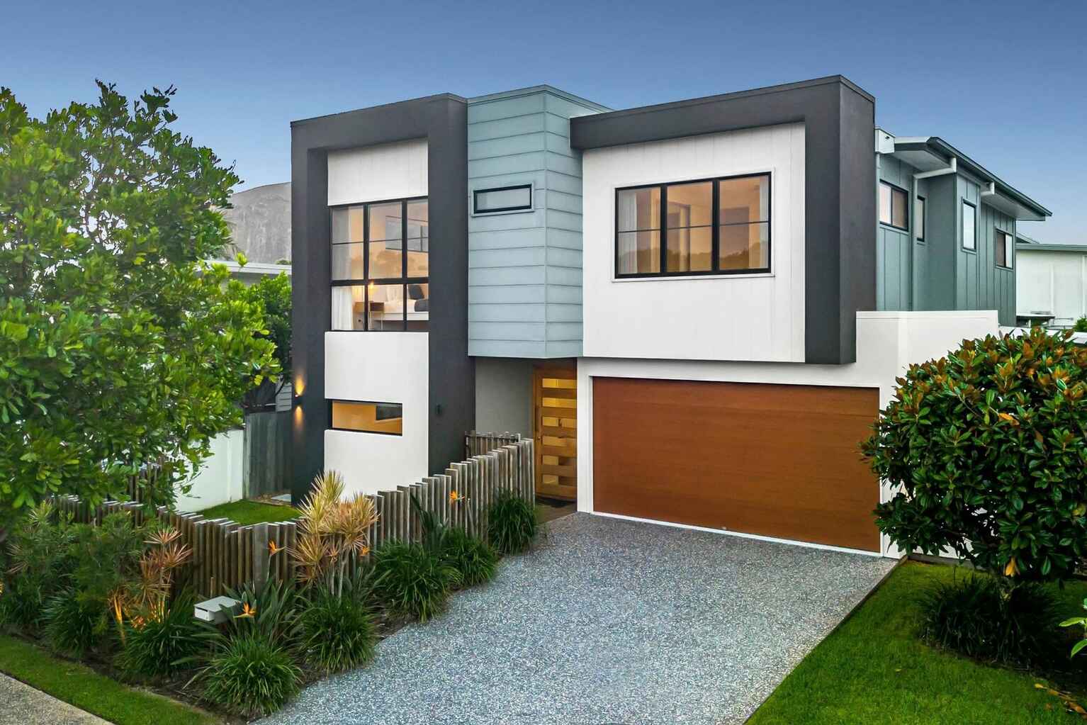 7 Waterline Close Mount Coolum