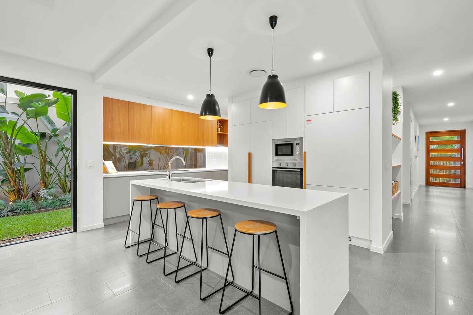 7 Waterline Close Mount Coolum