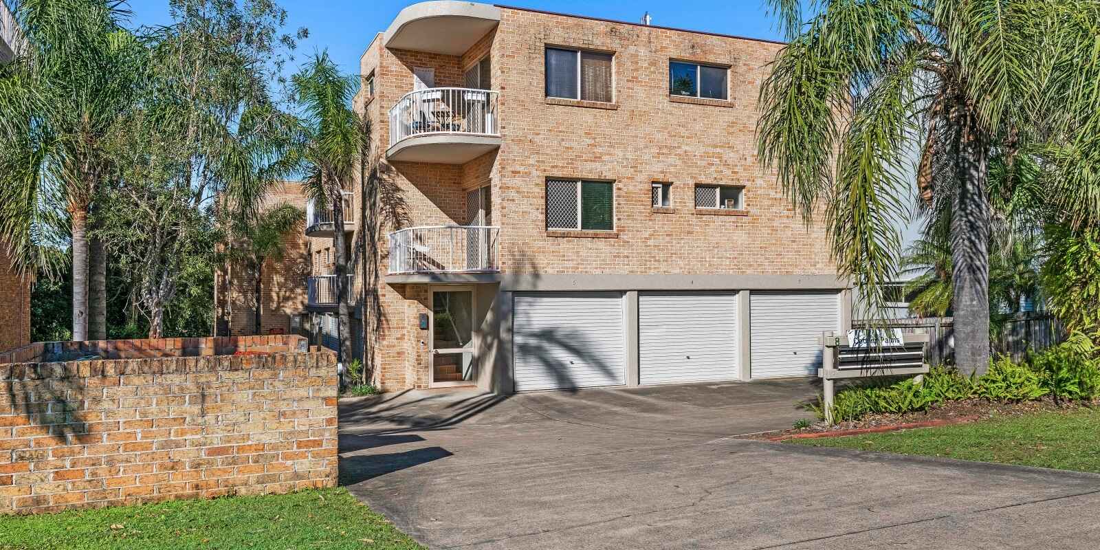 5/8 First Avenue Coolum Beach