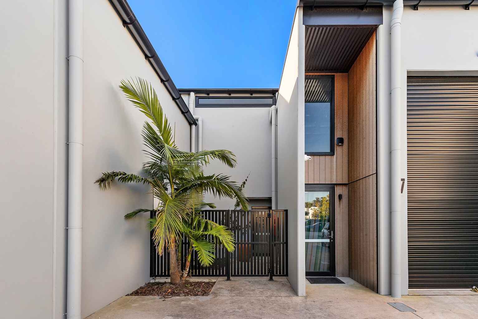 7/2 Junction Drive Coolum Beach