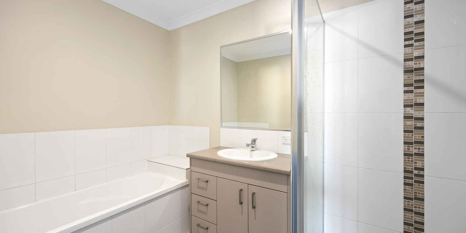 2/1 Feathertail Place Peregian Springs 2/1 Feathertail Place Peregian Springs