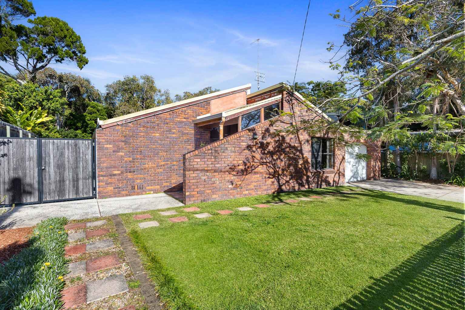 7 Boward Close Yaroomba