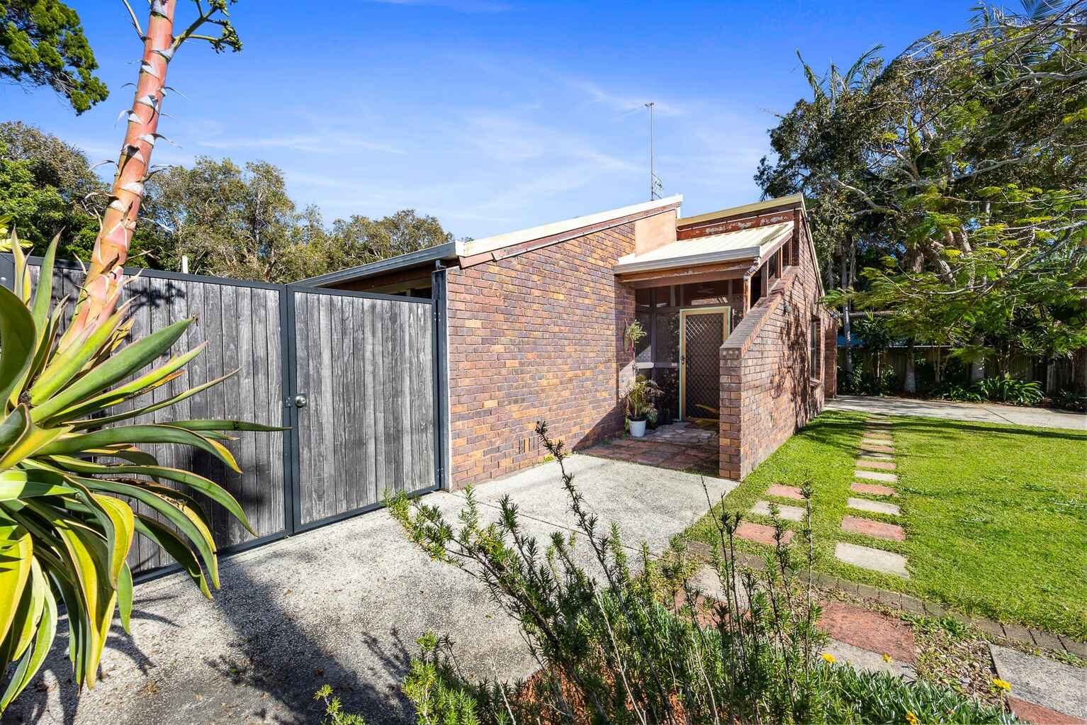 7 Boward Close Yaroomba