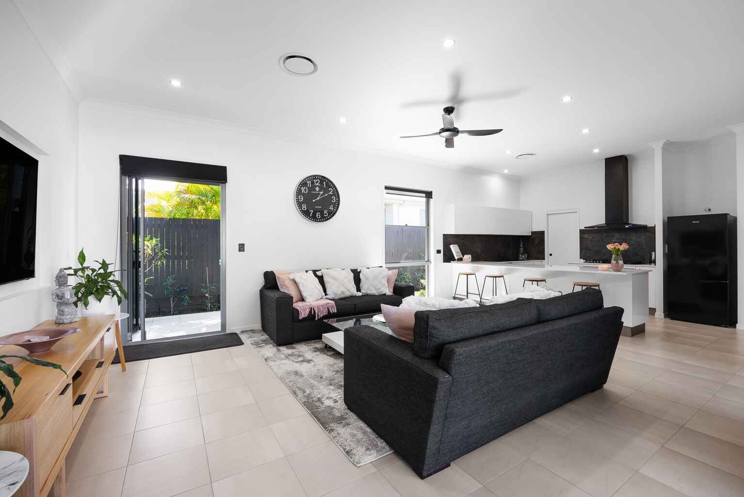 16 Selkirk Way Peregian Springs