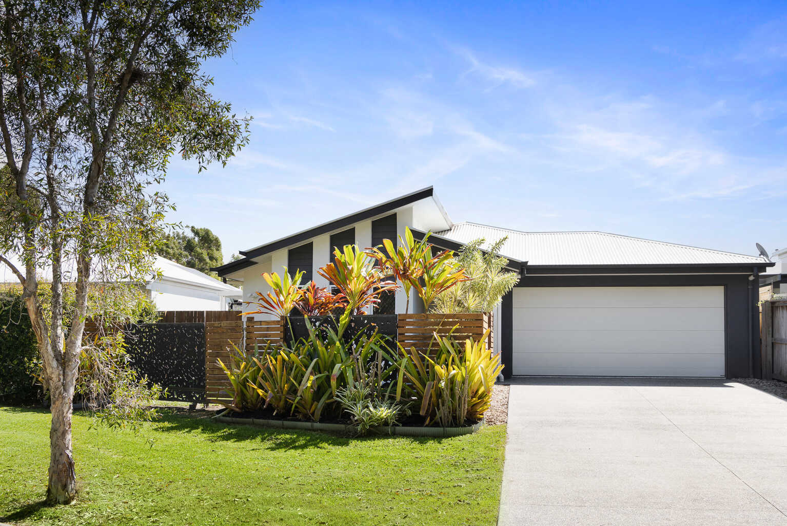 8 Lillywood Place Peregian Springs 8 Lillywood Place Peregian Springs