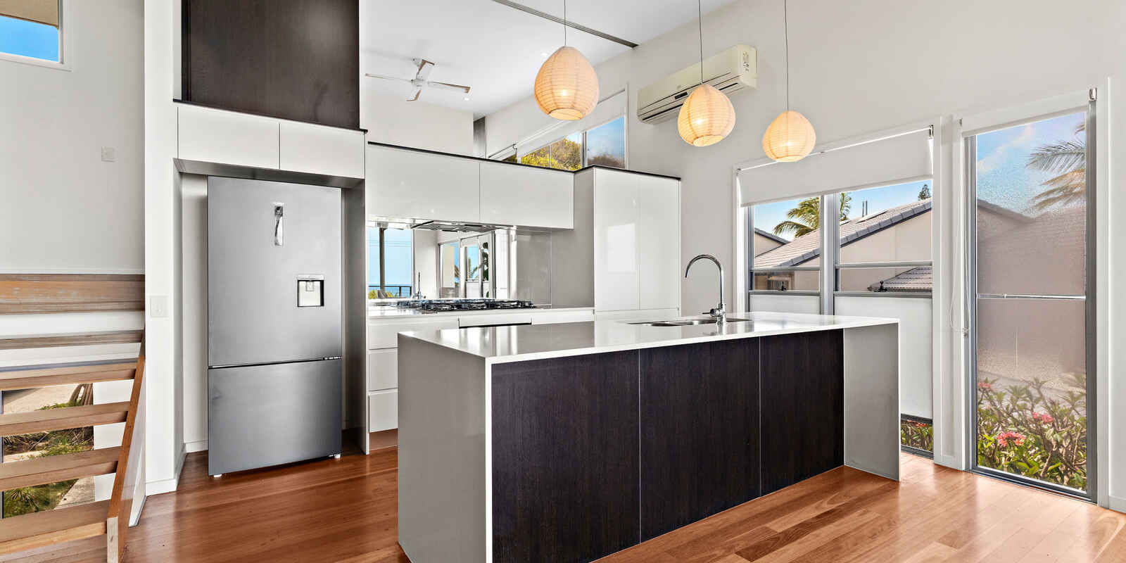 1/32 Corsair Crescent Sunrise Beach