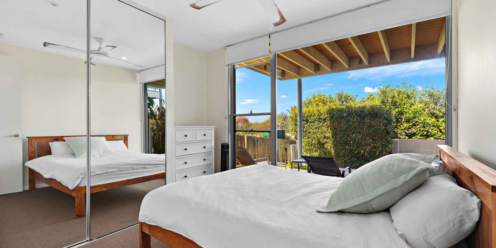 1/32 Corsair Crescent Sunrise Beach