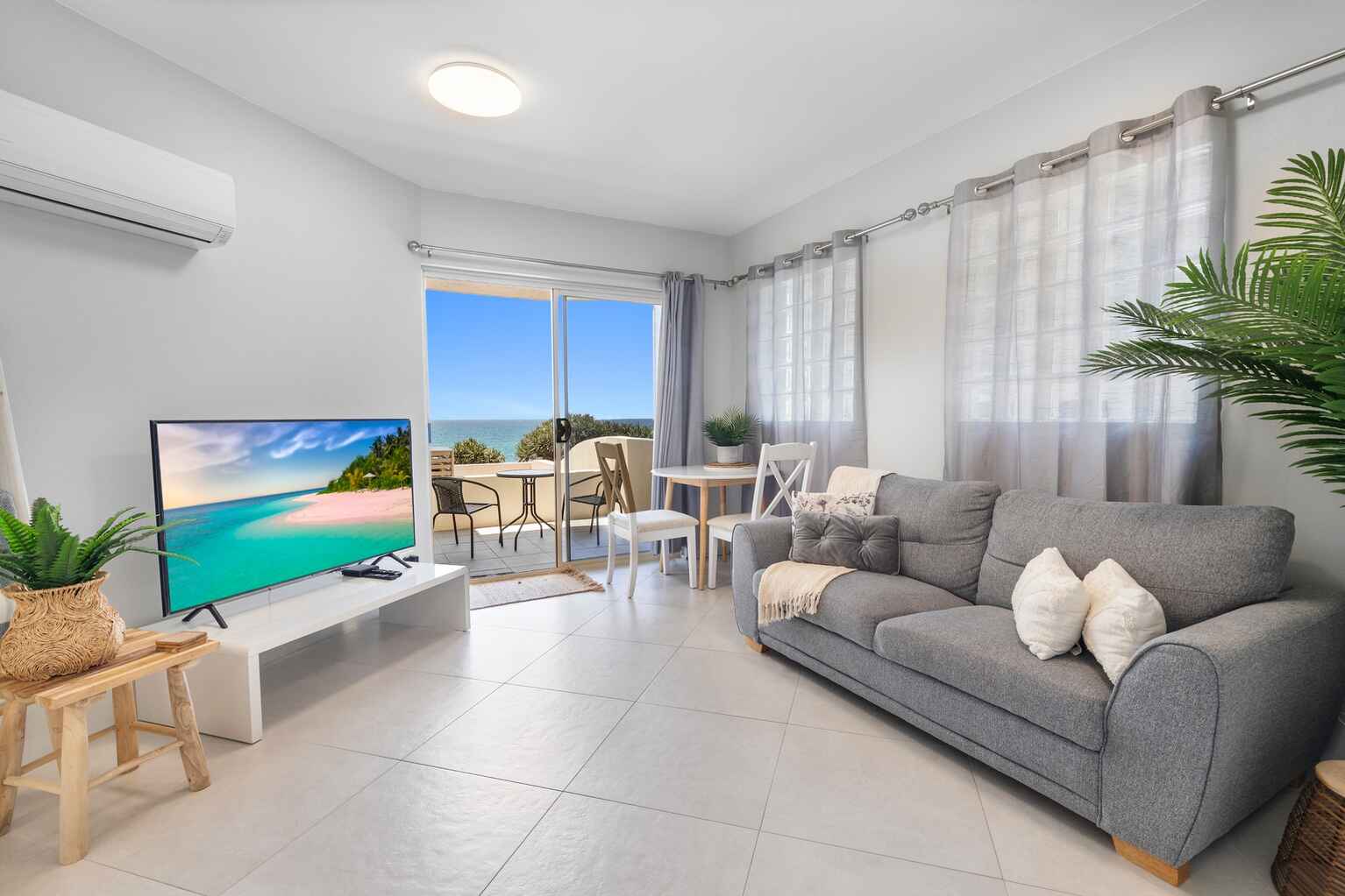 8/1768 David Low Way Coolum Beach