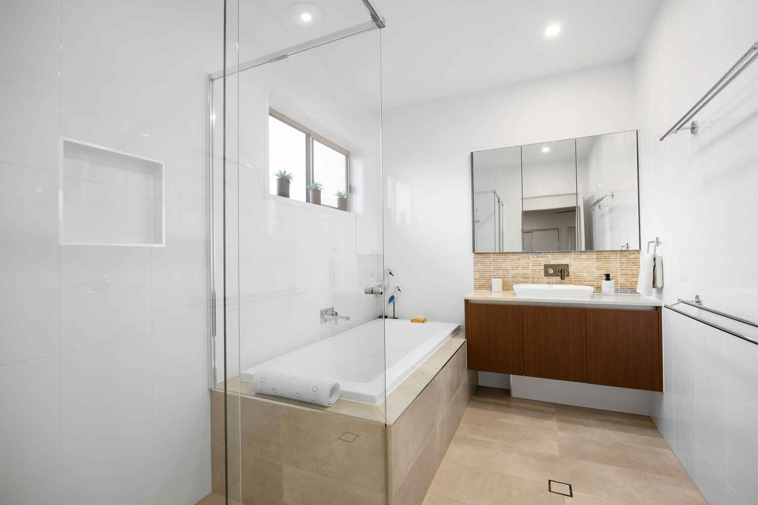 24 Cala Luna Parade Yaroomba 24 Cala Luna Parade Yaroomba