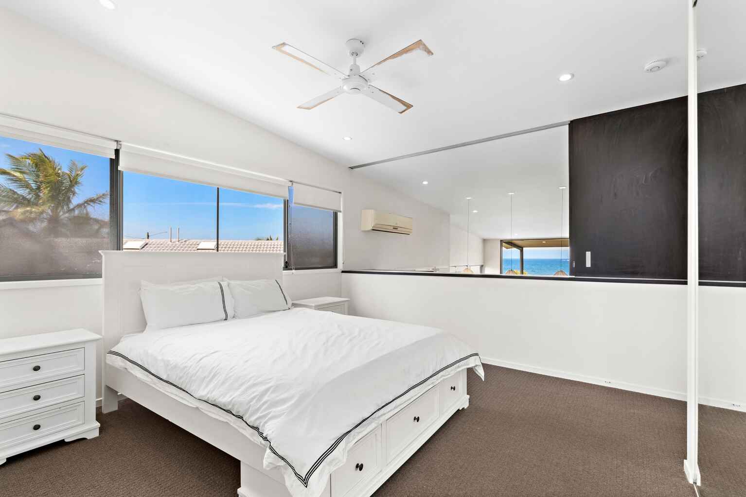 1/32 Corsair Crescent Sunrise Beach