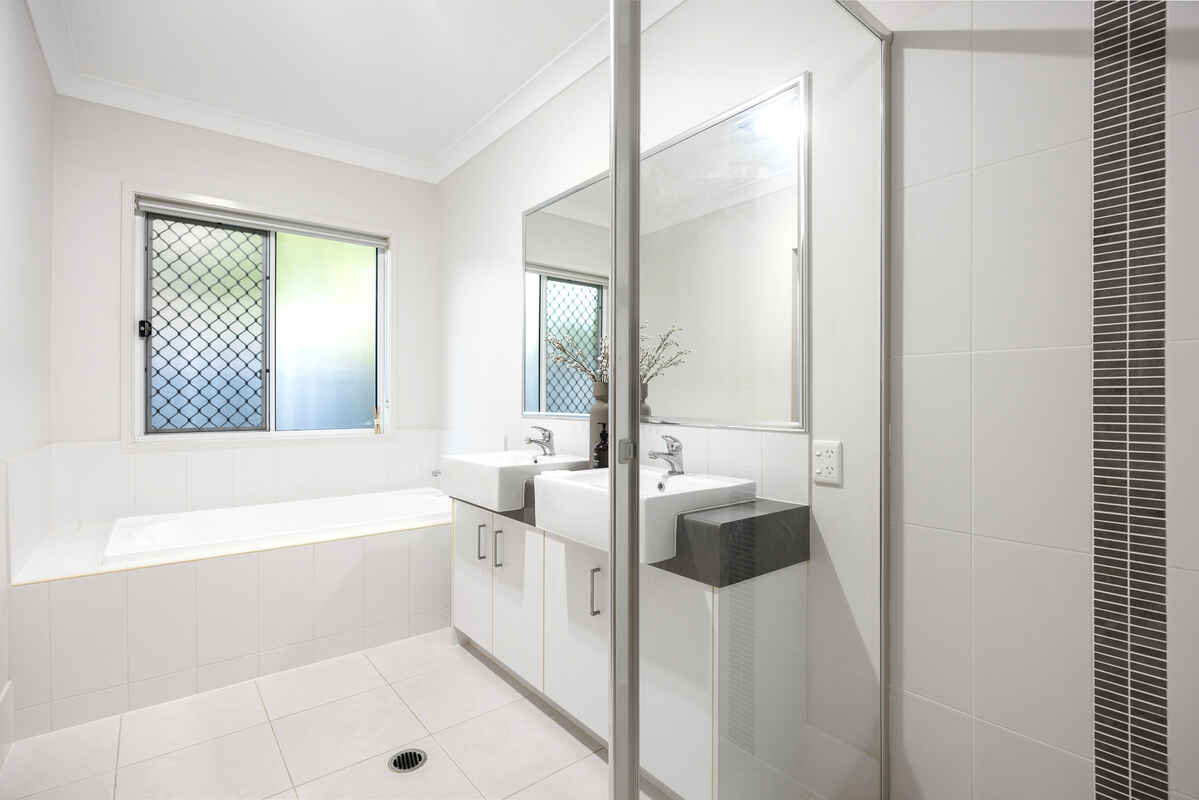 24 Donegal Drive Yaroomba 24 Donegal Drive Yaroomba