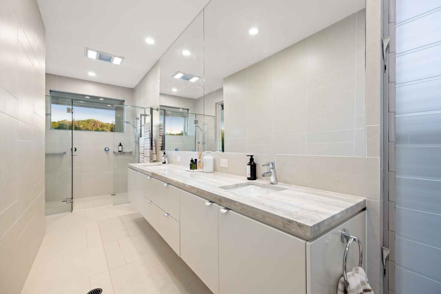 5 Whitehaven Parade Yaroomba 5 Whitehaven Parade Yaroomba