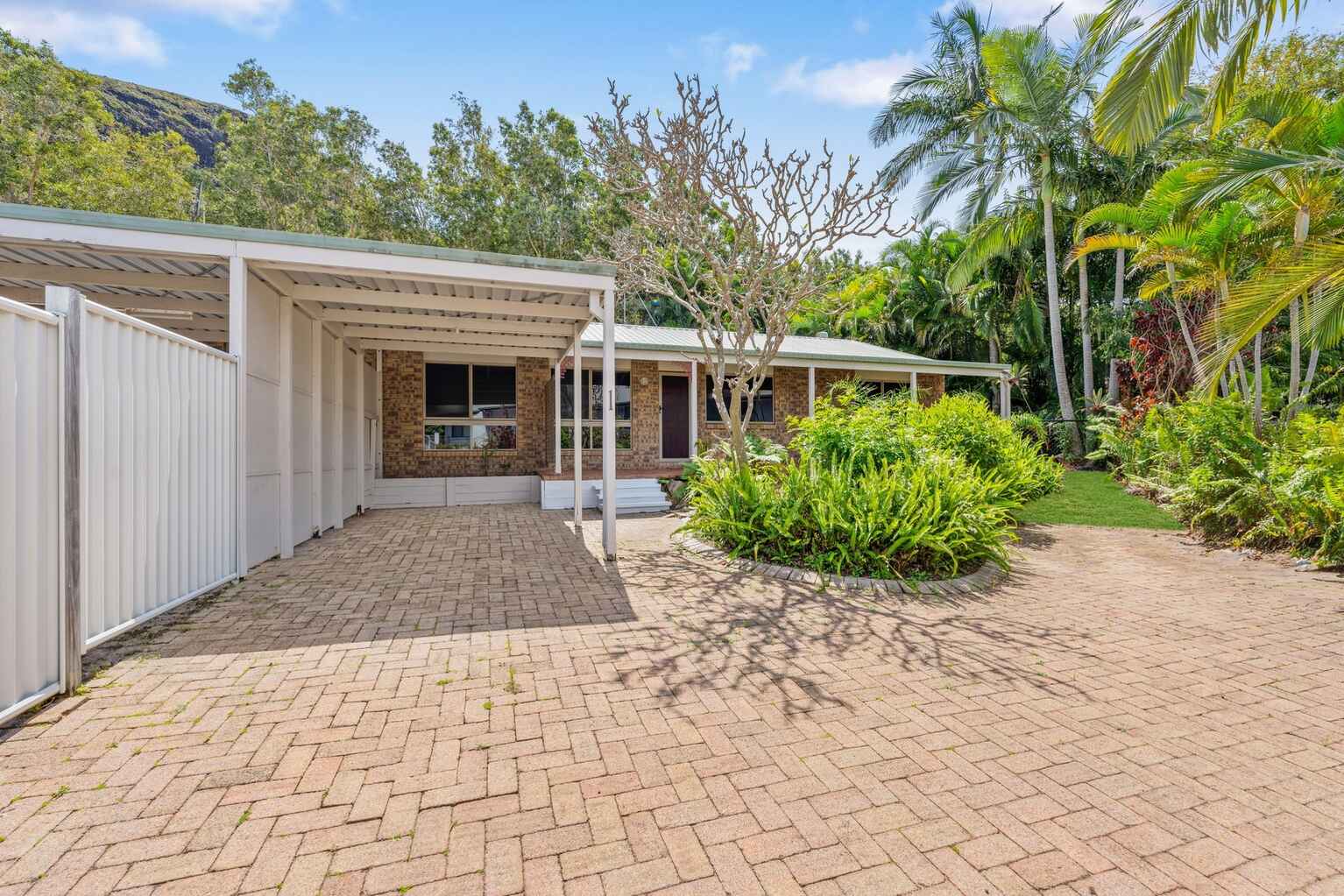 1/10 Wales Court Mount Coolum