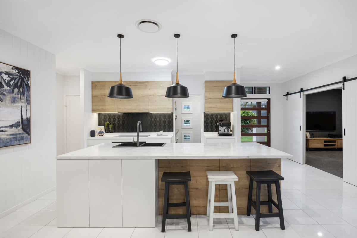 30 Donegal Drive Yaroomba 30 Donegal Drive Yaroomba