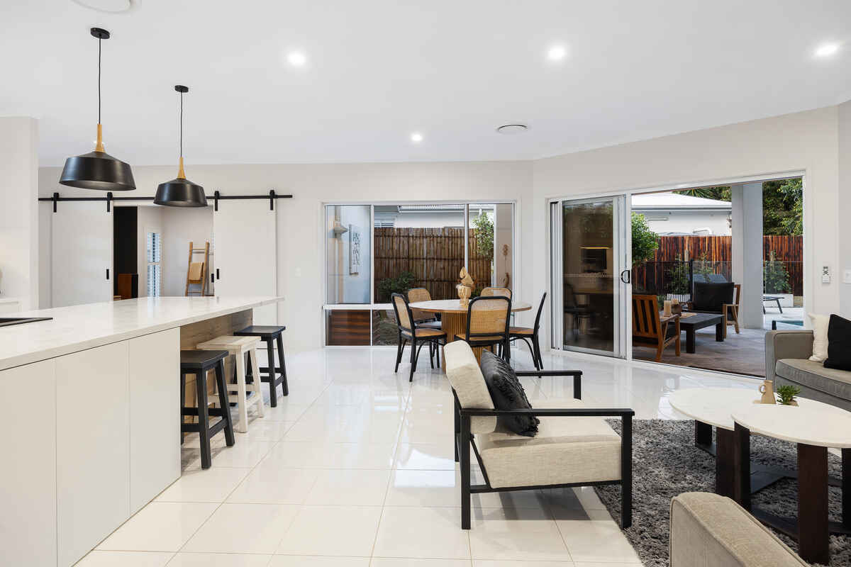 30 Donegal Drive Yaroomba 30 Donegal Drive Yaroomba