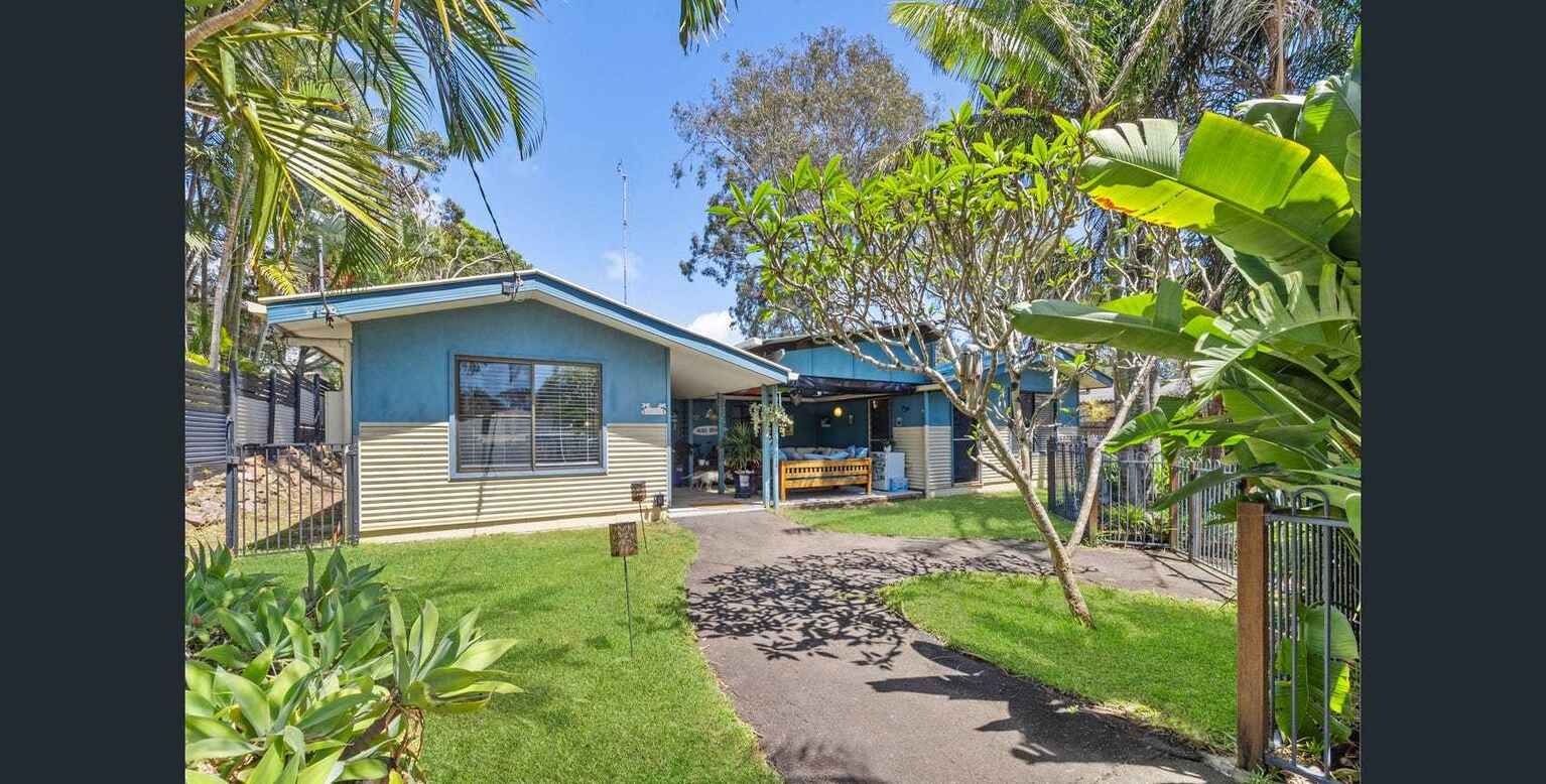 196 Centenary Heights Road Coolum Beach 196 Centenary Heights Road Coolum Beach