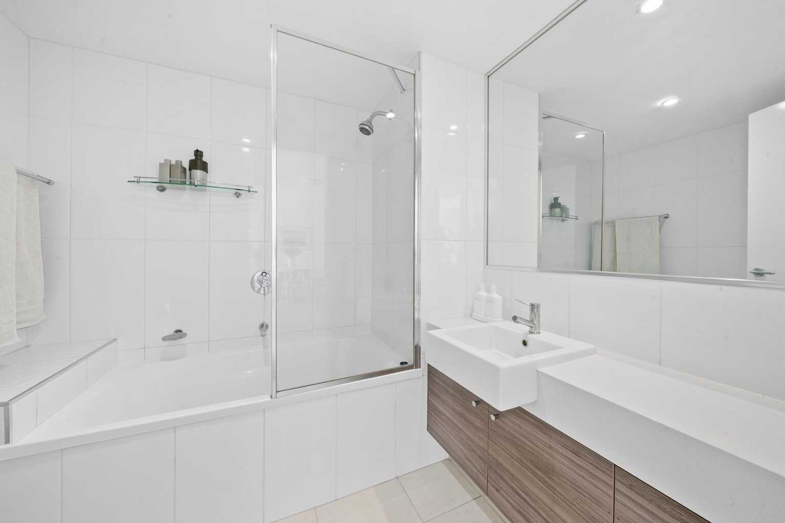 2302/27 Boardwalk Boulevard Mount Coolum