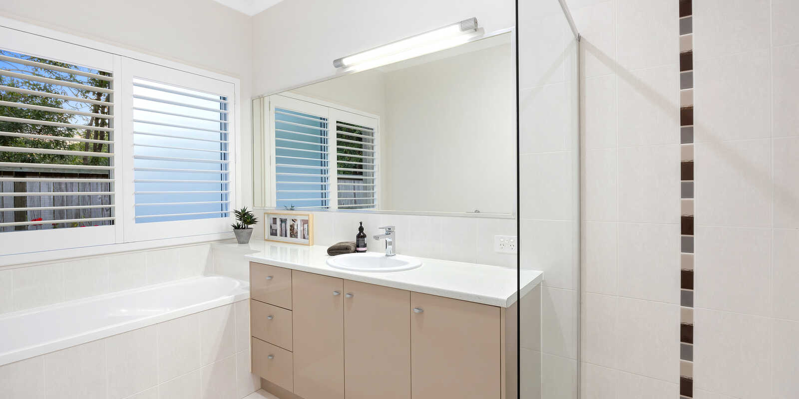 30 Donegal Drive Yaroomba 30 Donegal Drive Yaroomba