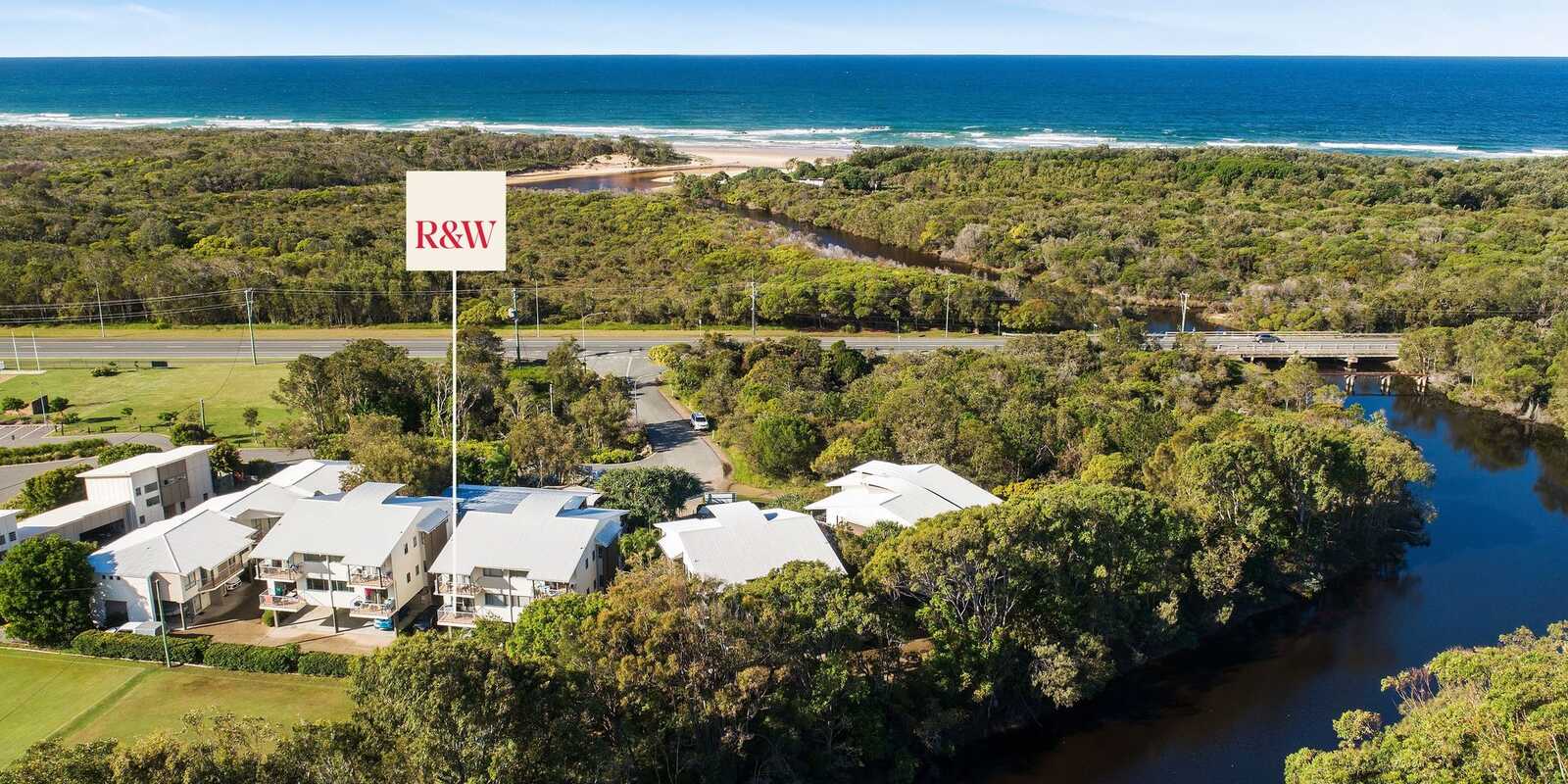 8/7 Seacove Lane Coolum Beach
