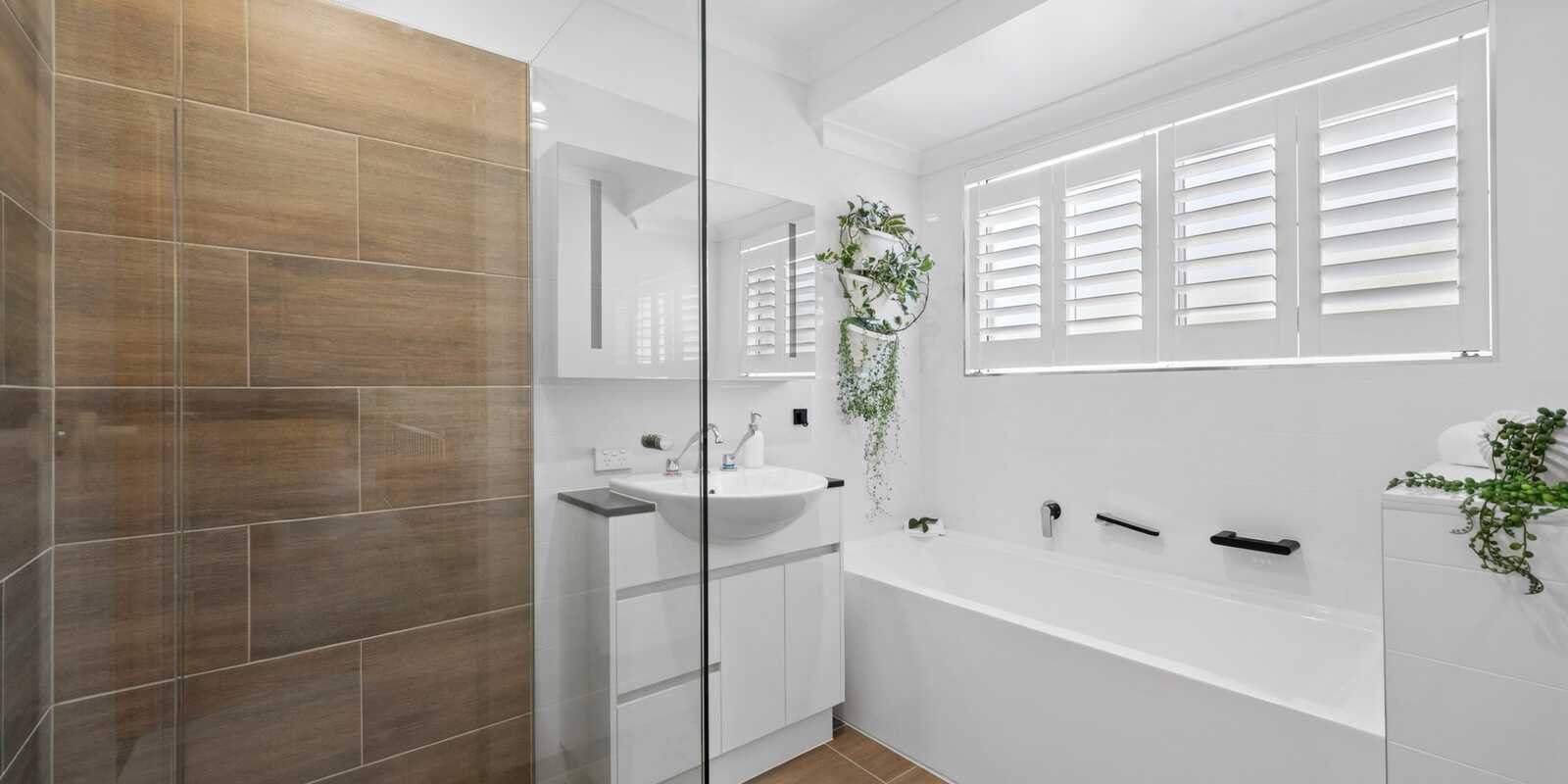 2/2 Spinnaker Drive Mount Coolum