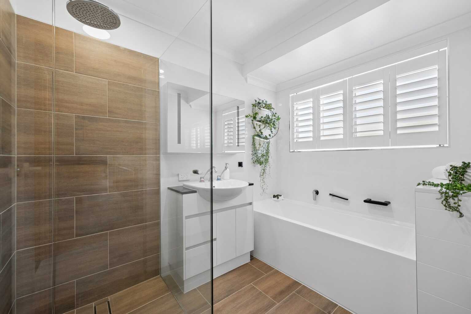 2/2 Spinnaker Drive Mount Coolum