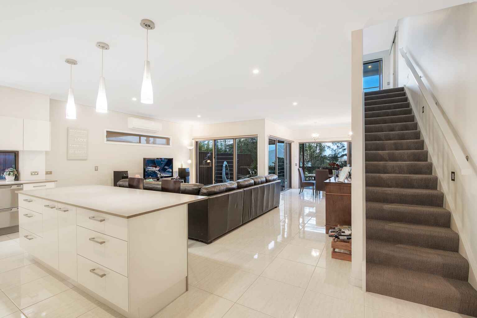 10 Feathertail Place Peregian Springs