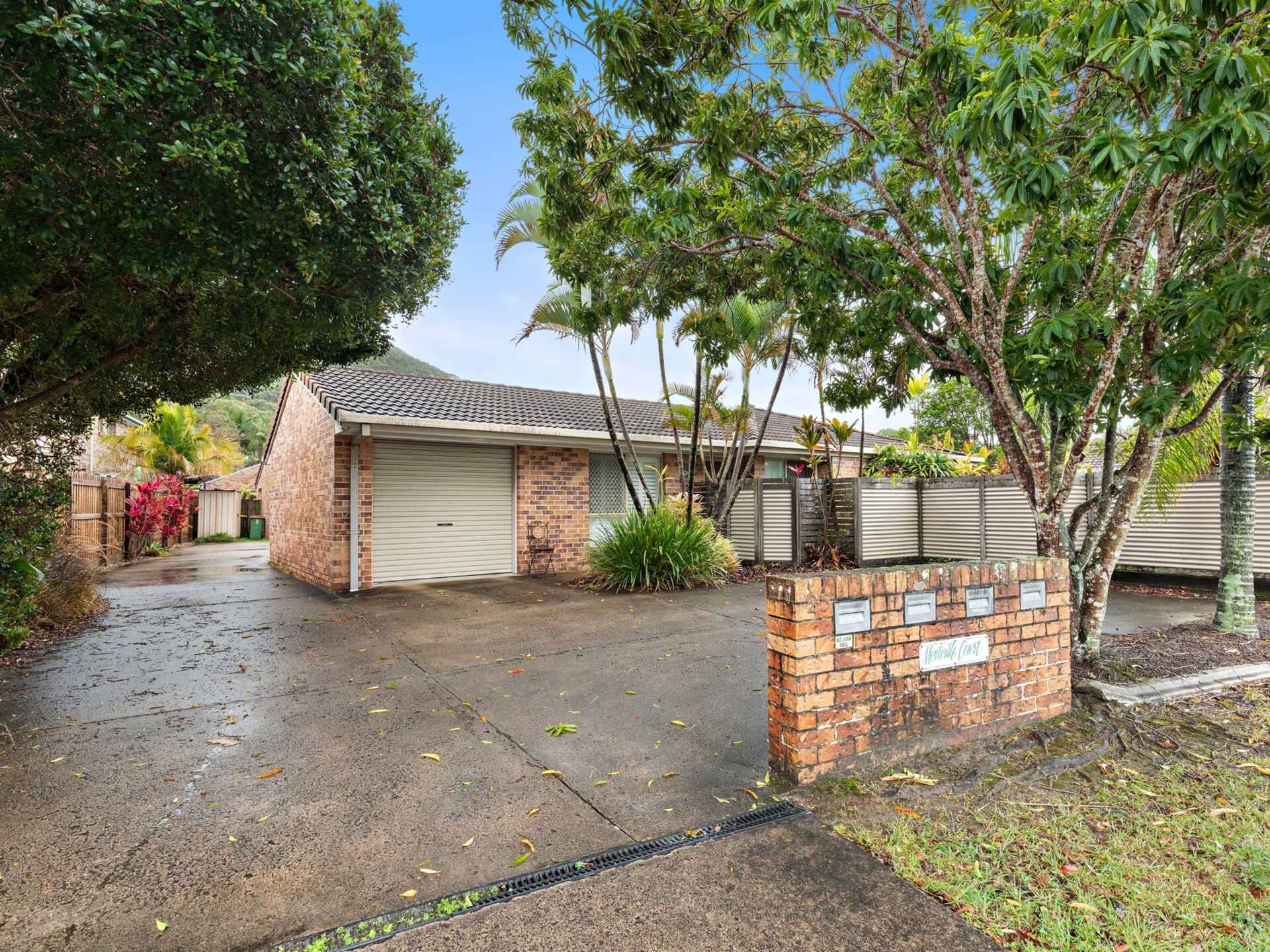 2/25 Jarnahill Drive Mount Coolum