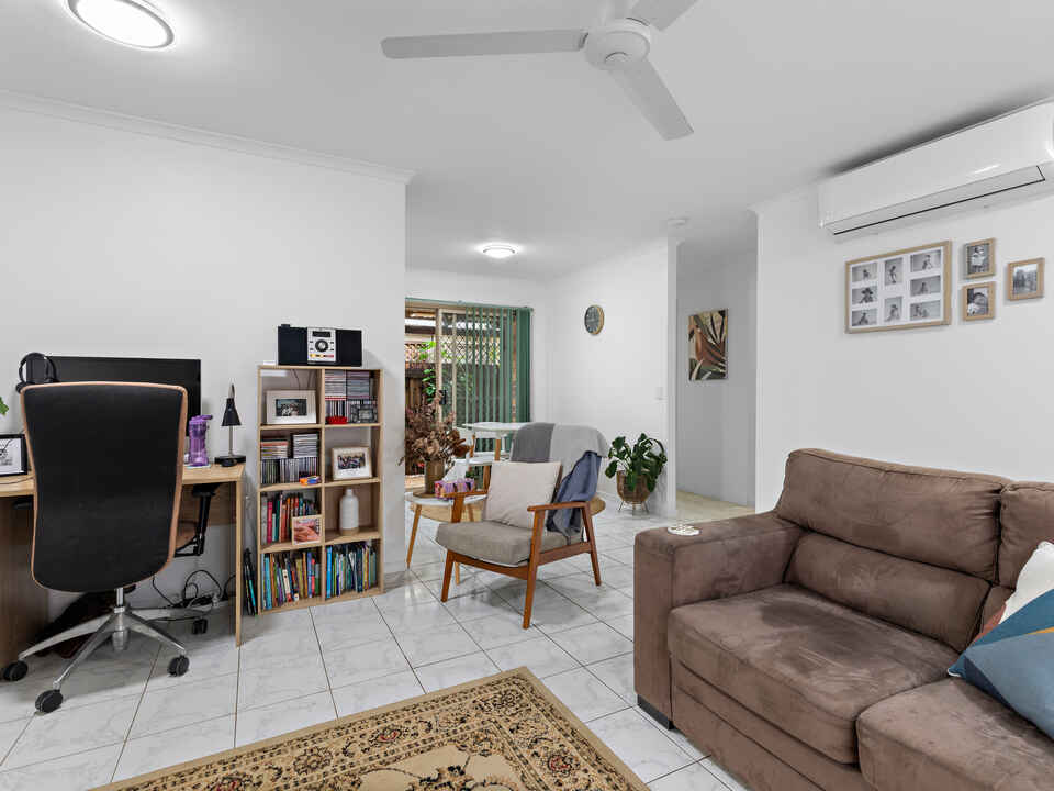 2/25 Jarnahill Drive Mount Coolum